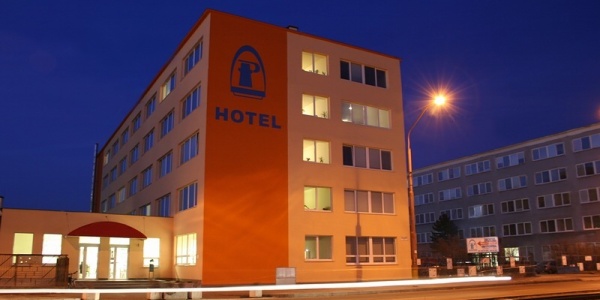 hotel prim v noci 