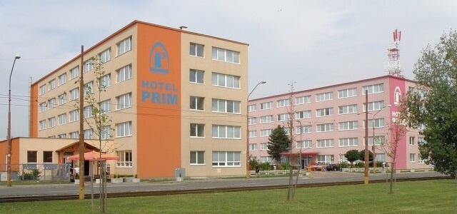 hotel prim počas dňa